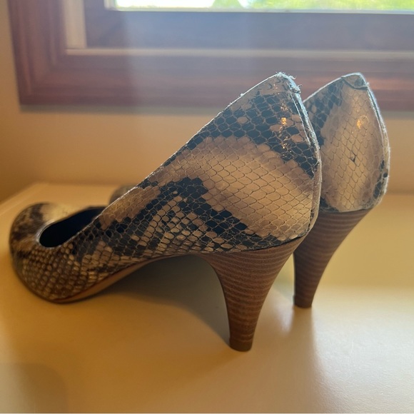 Steve Madden Snakeskin Heels size 9.5 - Picture 10 of 10